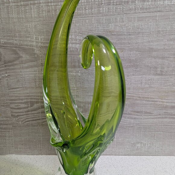 EDAG Crystal Hook and Curl Lime Green Centerpiece Art Sculpture (Murano?) - Picture 2 of 11